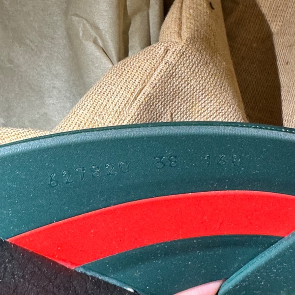 Gucci Red and Green Sandals - Picture 5 of 5